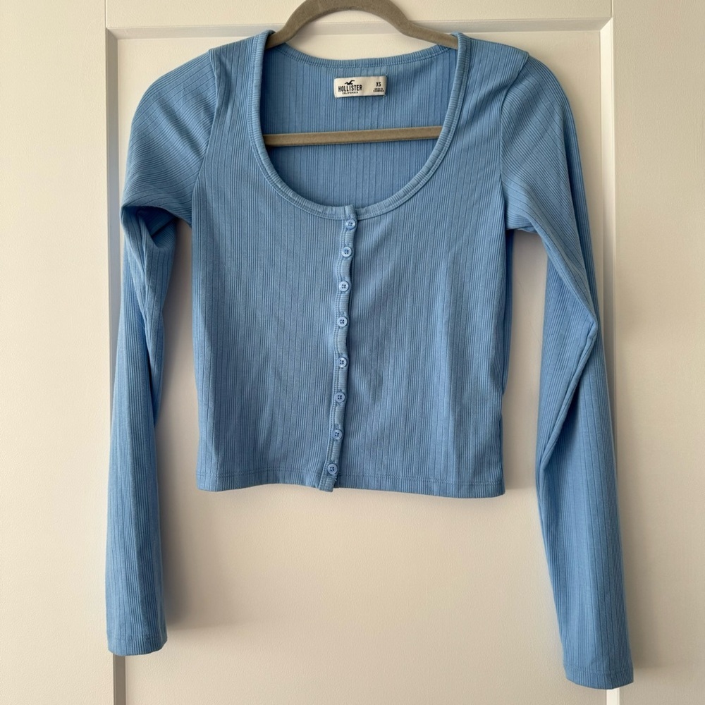 Hollister cropped cardigan